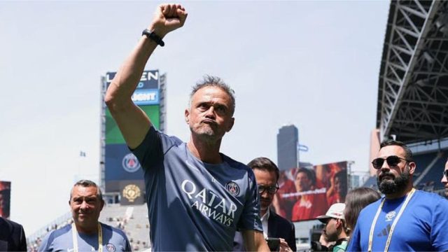 免费直播联赛杯追了三年，我总算看懂了2026世界杯的流量密码